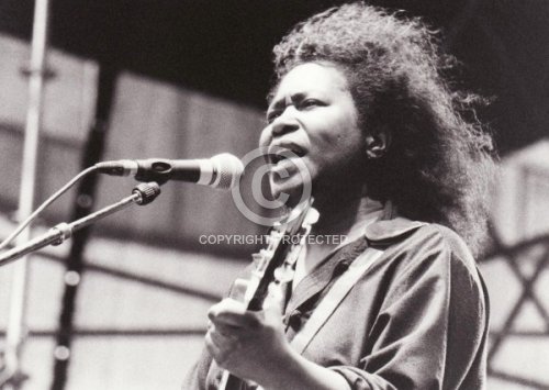 ARMATRADING JOAN 2000