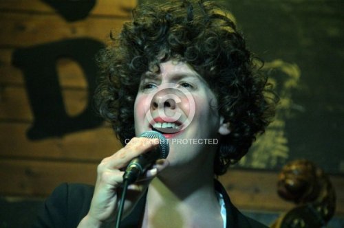 DEN DUNNEN MAAIKE 2014