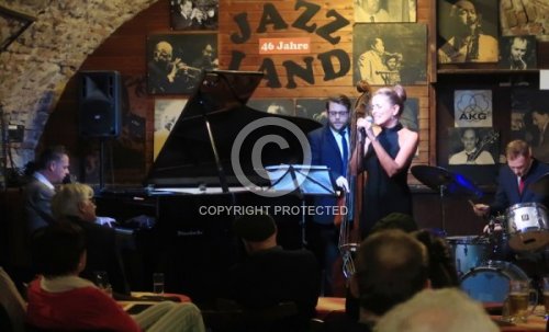 LAUVERGNAC ANNA 2018